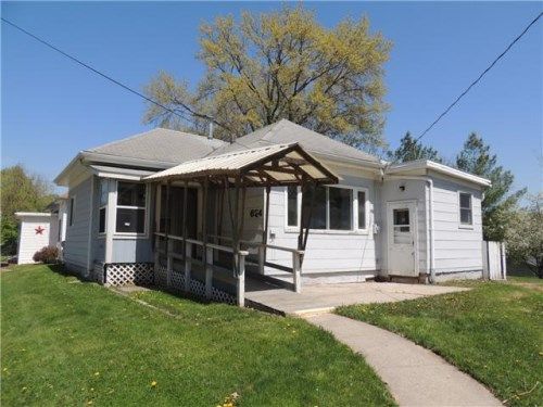 624 West 2nd Street S, Newton, IA 50208