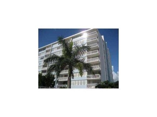 2016 BAY DR # 204, Miami Beach, FL 33141