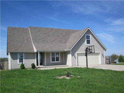 5982 SW Hickory Rdg, Trimble, MO 64492