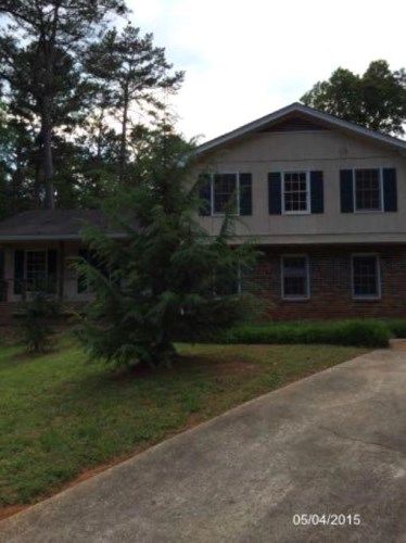667 Jason Ct, Stone Mountain, GA 30083