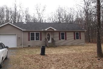 140 Galahad Rd, Greeley, PA 18425