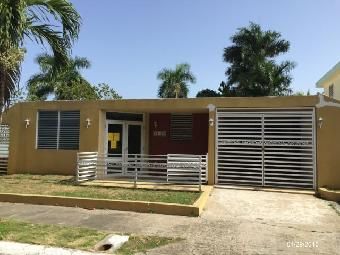 Levittown Fk29 Luis Pales Matos St, Toa Baja, PR 00949