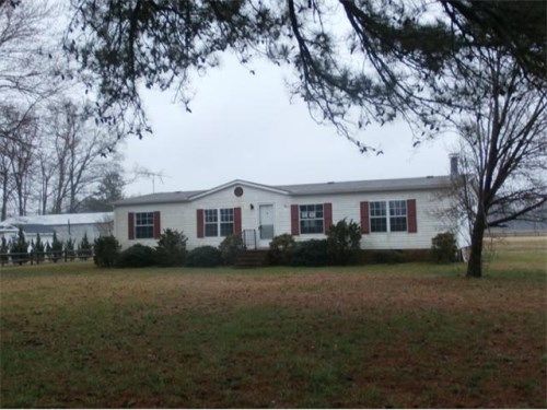 480 Tick Neck Rd, Foster, VA 23056