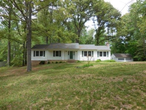 498 Terra Alta Dr, Aylett, VA 23009