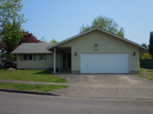 5601 C St, Springfield, OR 97478