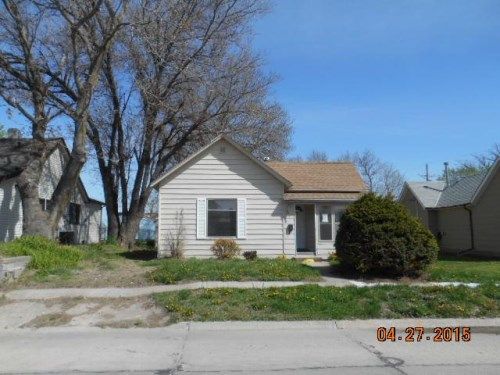 212 E Gardiner St, Valley, NE 68064