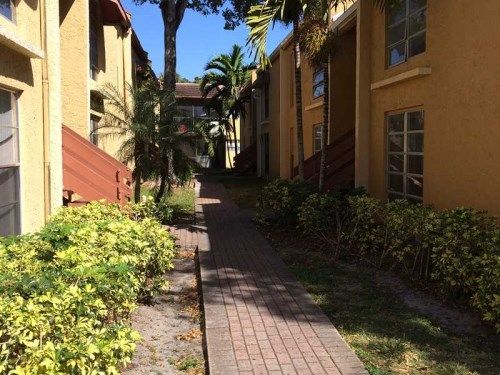 4517 TREEHOUSE LN # B, Fort Lauderdale, FL 33319