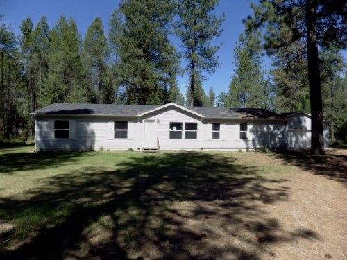 8421 East Elk Chattaroy Road, Chattaroy, WA 99003