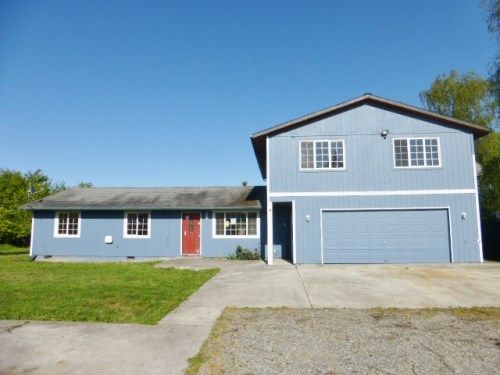 609 S Main St, Coupeville, WA 98239