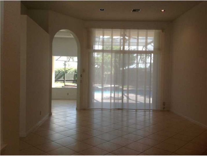 3541 SW 185 AV, Hollywood, FL 33029