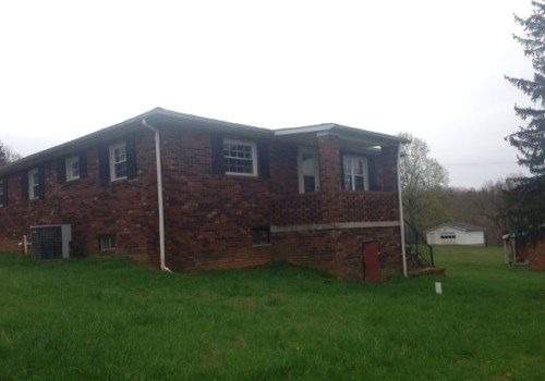 35 Lawson Road, Cottageville, WV 25239