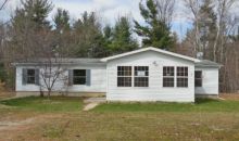 77 Maple Ridge Rd Newaygo, MI 49337