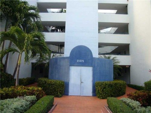 21075 NE 34 AV # 404-2, Miami, FL 33180