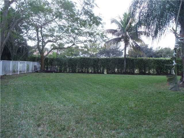 15808 SW 16 CT, Hollywood, FL 33027