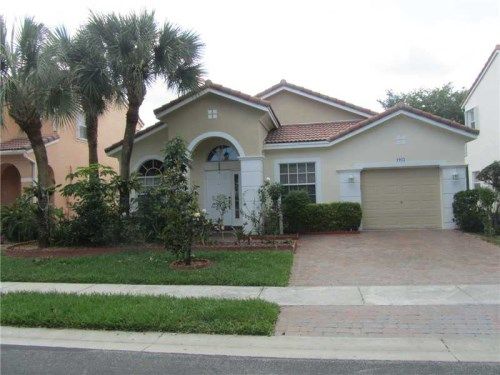 1922 NW 74 WY, Hollywood, FL 33024