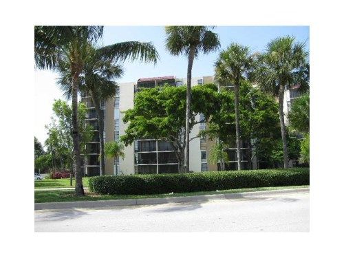 3101 N COUNTRY CLUB DR # 703, Miami, FL 33180