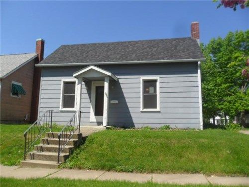 1301 S 10th St, Burlington, IA 52601