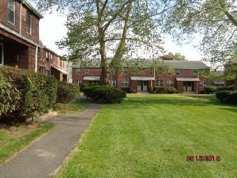 112 Virginia Ave, Bridgeport, CT 06610