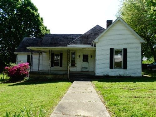 309 S Church St, Adams, TN 37010