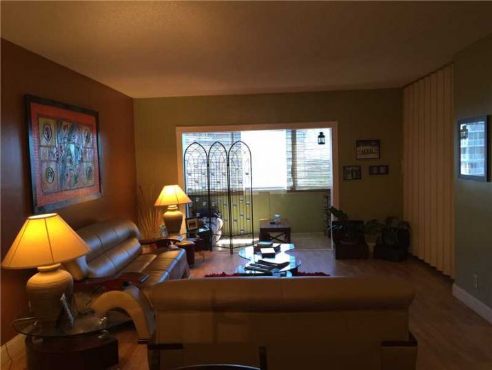 4200 HILLCREST DR # 812, Hollywood, FL 33021