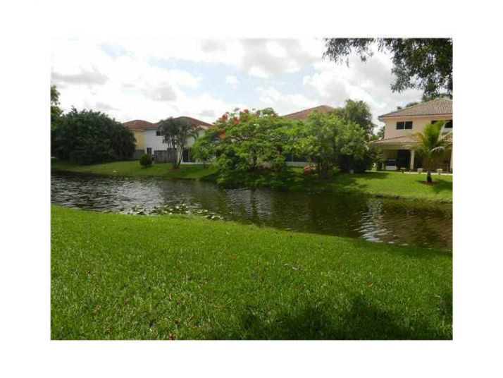 151 LAKEVIEW DR # 106, Fort Lauderdale, FL 33326