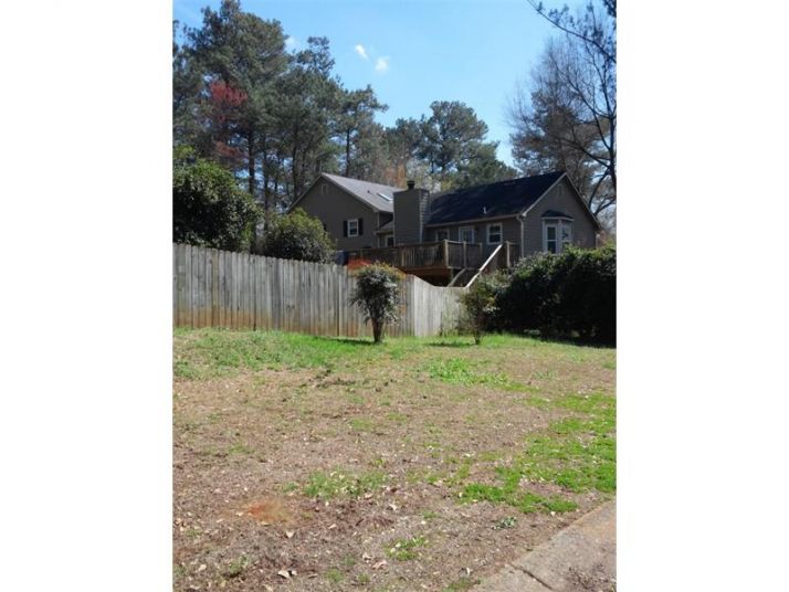 301 Devon Court, Woodstock, GA 30188