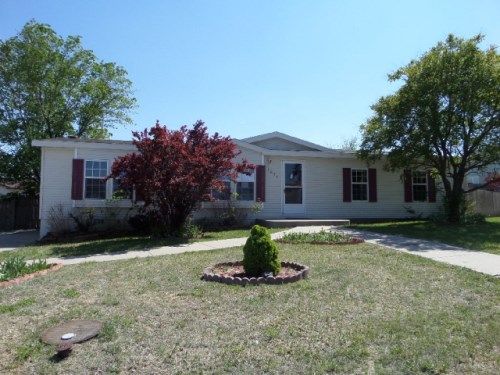 1604 Mulberry Cir, Dodge City, KS 67801