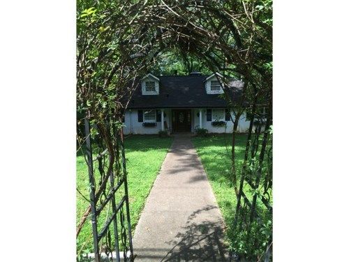 3295 Embry Circle, Atlanta, GA 30341