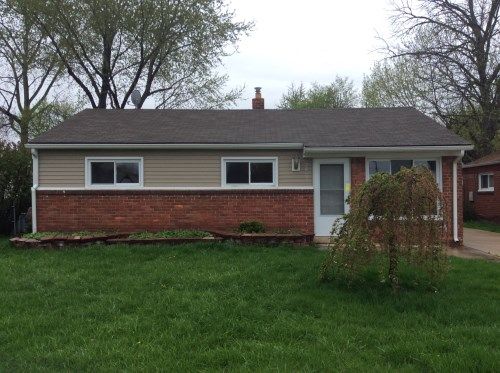 26083 Kathy St, Roseville, MI 48066