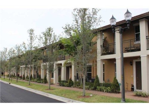 1516 SW 147 AV # 1516, Hollywood, FL 33027