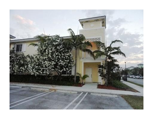 374 NE 27 AV # 204, Homestead, FL 33033