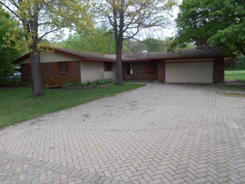 6882 Meadow Song Trl, Rockford, IL 61109