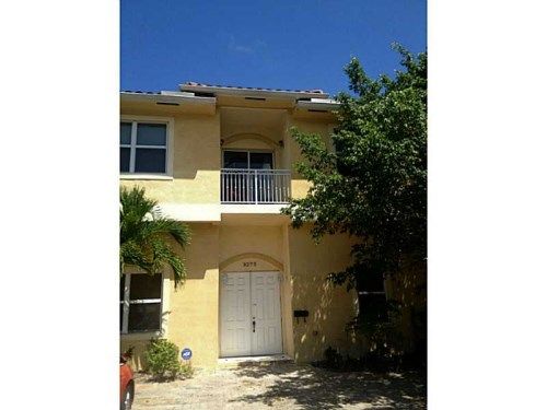 3275 PERCIVAL AV # 1, Miami, FL 33133