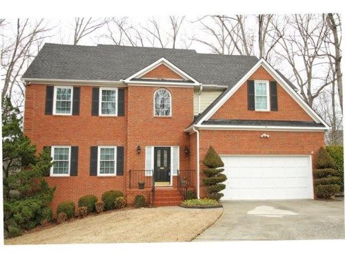 175 Falcon Creek Drive, Suwanee, GA 30024