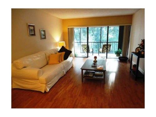 303 RACQUET CLUB RD # 203, Fort Lauderdale, FL 33326