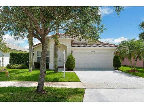 20524 SW 5 ST, Hollywood, FL 33029