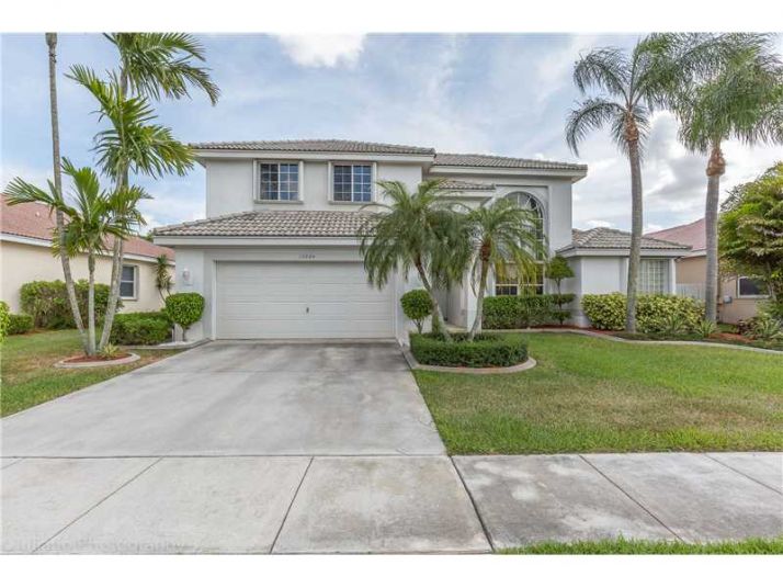 17324 SW 7 ST, Hollywood, FL 33029