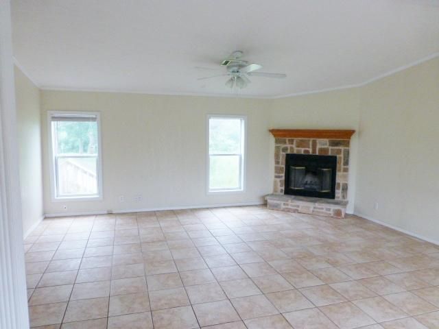 2701 Highland Rd, Springtown, TX 76082