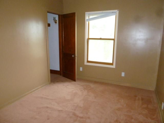 711 W 2nd Ave, Flandreau, SD 57028
