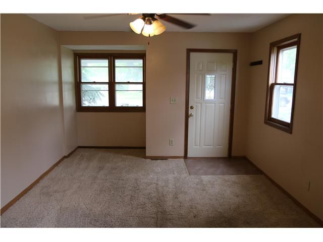 108 S Juniper St, Lennox, SD 57039