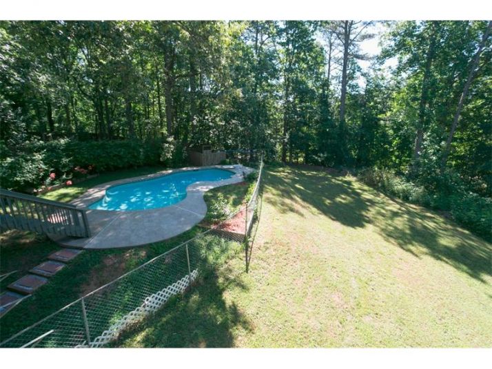 158 W Putnam Ferry Road, Woodstock, GA 30189