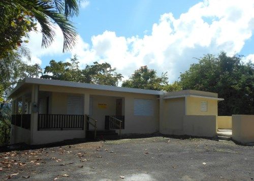 827 Rd Bo.Ortiz, Toa Alta, PR 00953