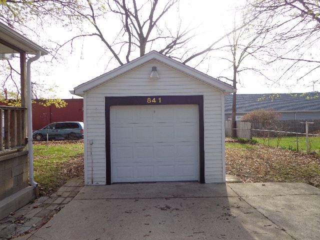 841 Foote Street, Jackson, MI 49202