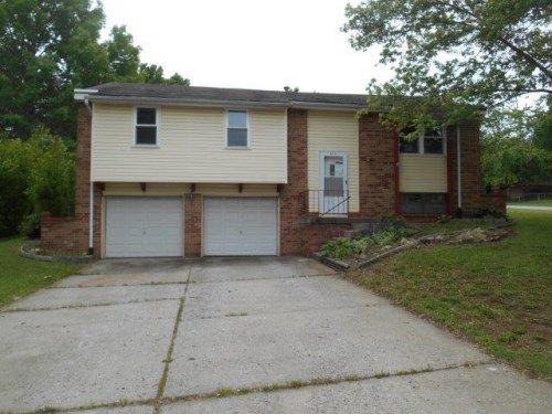 4516 NW Wallingford Dr, Blue Springs, MO 64015