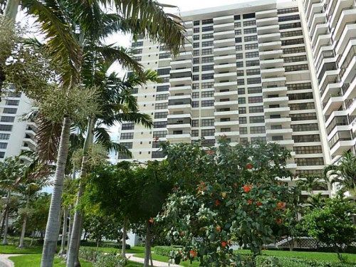 600 THREE ISLANDS BL # 402, Hallandale, FL 33009