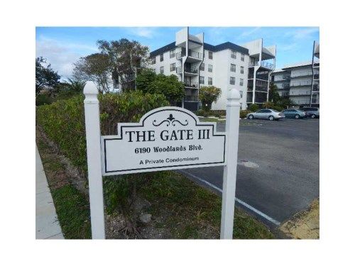 6190 WOODLANDS BL # 208, Fort Lauderdale, FL 33319