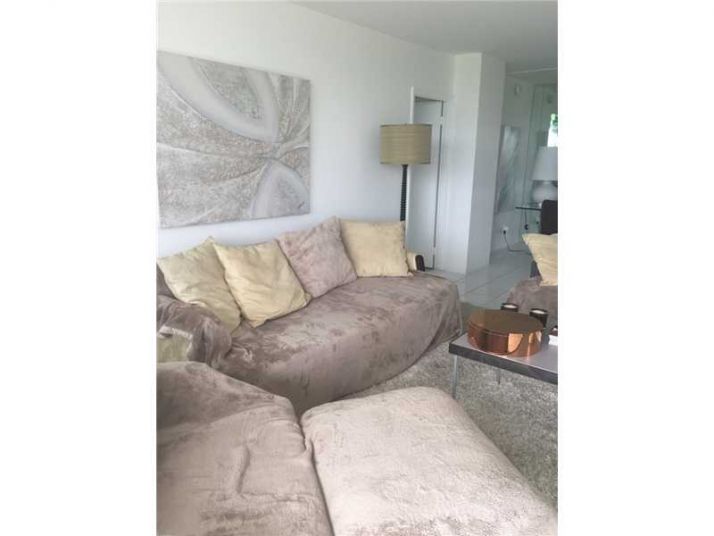 20379 W COUNTRY CLUB DR # 536, Miami, FL 33180