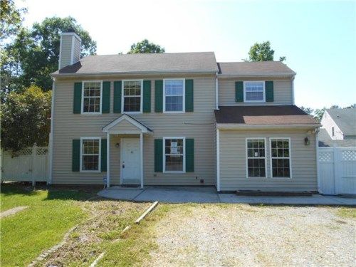 14202 Traywick Dr, Chester, VA 23836