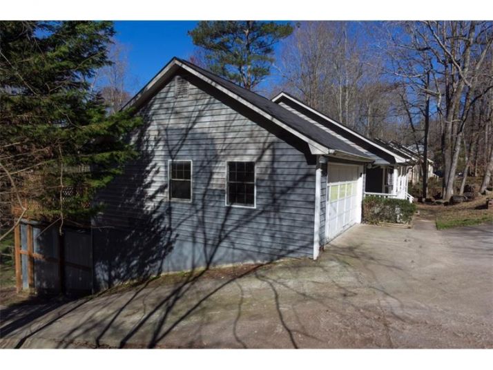 165 Holly Court, Loganville, GA 30052