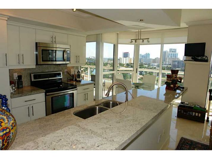 21205 YACHT CLUB DR # 1601, Miami, FL 33180